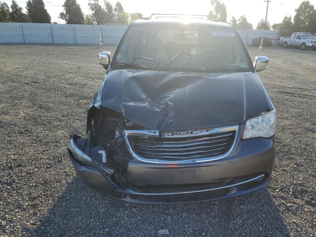 2C4RC1CG0FR520596 - 2015 CHRYSLER TOWN & COU TOURING L GRAY photo 5