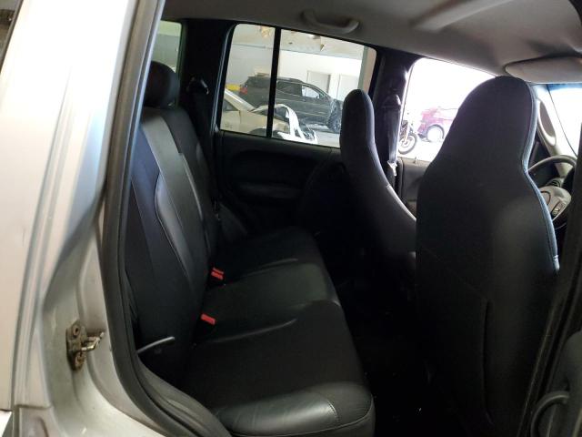 1J4GL38KX4W170618 - 2004 JEEP LIBERTY RENEGADE 银色 照片 11