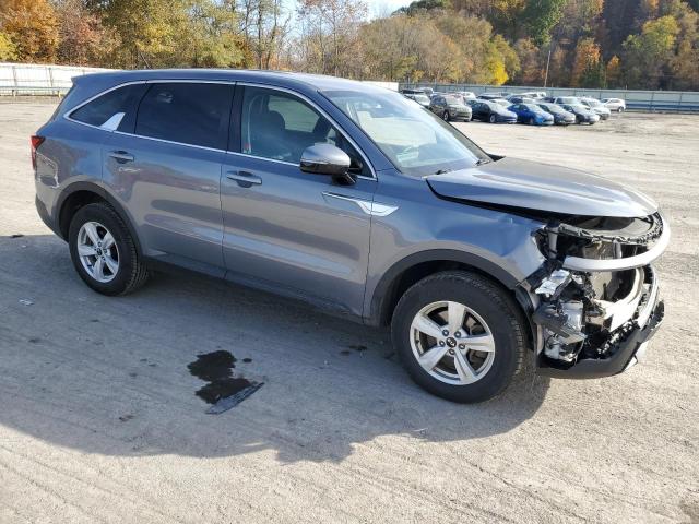 5XYRGDLC1MG010293 - 2021 KIA SORENTO LX SILVER photo 4