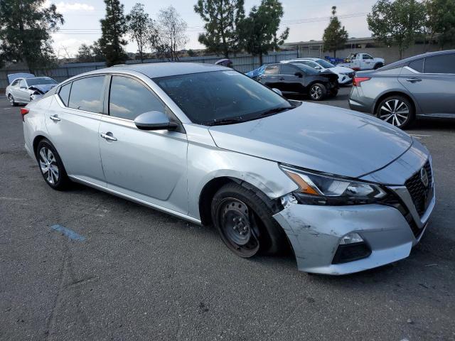 1N4BL4BV1LC192487 - 2020 NISSAN ALTIMA S SILVER photo 4