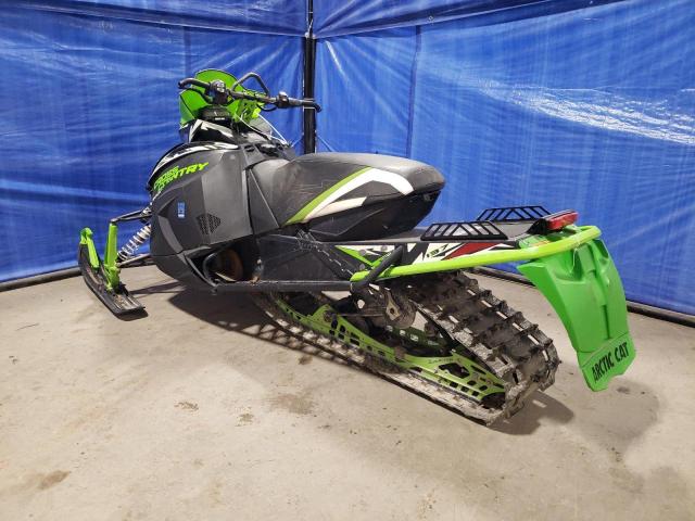 4UF18SNW5JT103669 - 2018 ARCTIC CAT XF9000 TWO TONE photo 3