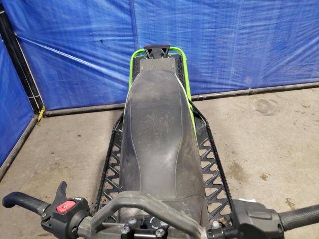 4UF18SNW5JT103669 - 2018 ARCTIC CAT XF9000 TWO TONE photo 6