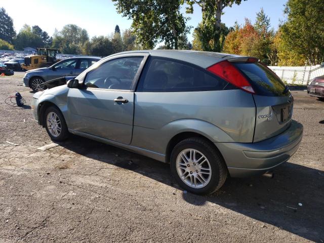 3FAHP31N75R145429 - 2005 FORD FOCUS ZX3 GREEN photo 2