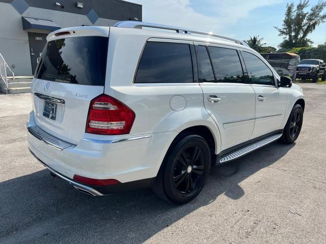 4JGBF7BE0BA708315 - 2011 MERCEDES-BENZ GL 450 4MATIC WHITE photo 3