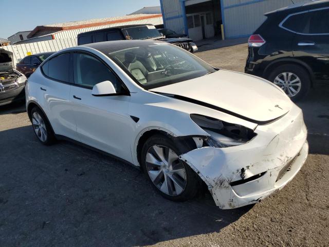 5YJYGDEE2MF146661 - 2021 TESLA MODEL Y WHITE photo 4