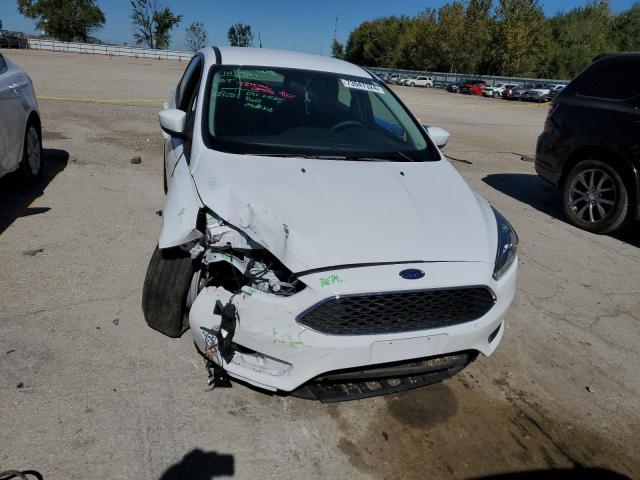 1FADP3F22JL227929 - 2018 FORD FOCUS SE WHITE photo 5