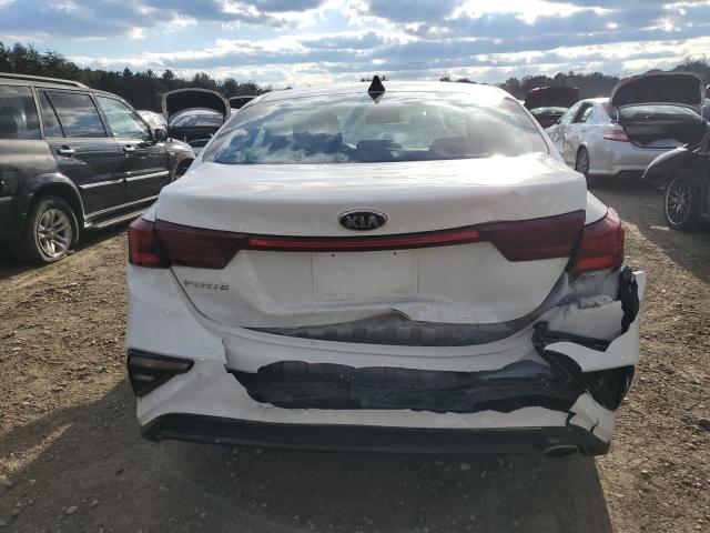 3KPF24AD5ME280587 - 2021 KIA FORTE FE WHITE photo 6