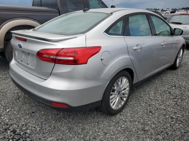 1FADP3J27JL209109 - 2018 FORD FOCUS TITANIUM SILVER photo 3