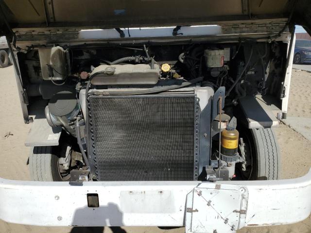 4UZABMBW67CY11426 - 2007 FREIGHTLINER CHASSIS M LINE WALK-IN VAN WHITE photo 12