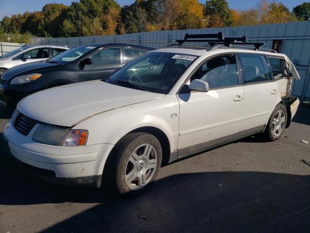 WVWVD23B6YE316908 - 2000 VOLKSWAGEN PASSAT GLX WHITE photo 1