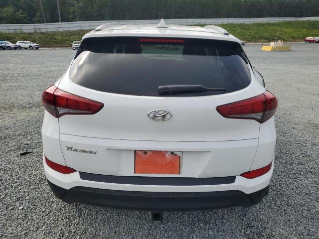 KM8J33A44JU614442 - 2018 HYUNDAI TUCSON SEL WHITE photo 6