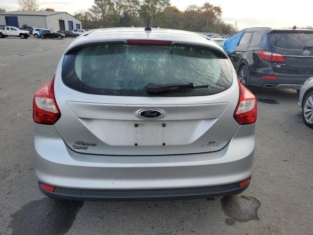 1FAHP3K2XCL427449 - 2012 FORD FOCUS SE GRAY photo 6