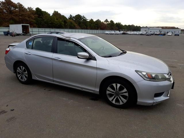 1HGCR2F3XFA093792 - 2015 HONDA ACCORD LX SILVER photo 4