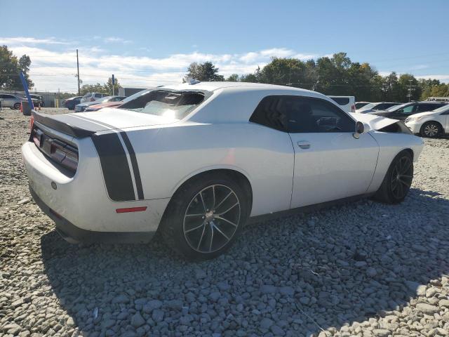 2C3CDZFJ9GH145473 - 2016 DODGE CHALLENGER R/T SCAT PACK WHITE photo 3