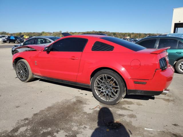 1ZVHT88S585165147 - 2008 FORD MUSTANG SHELBY GT500 RED photo 2