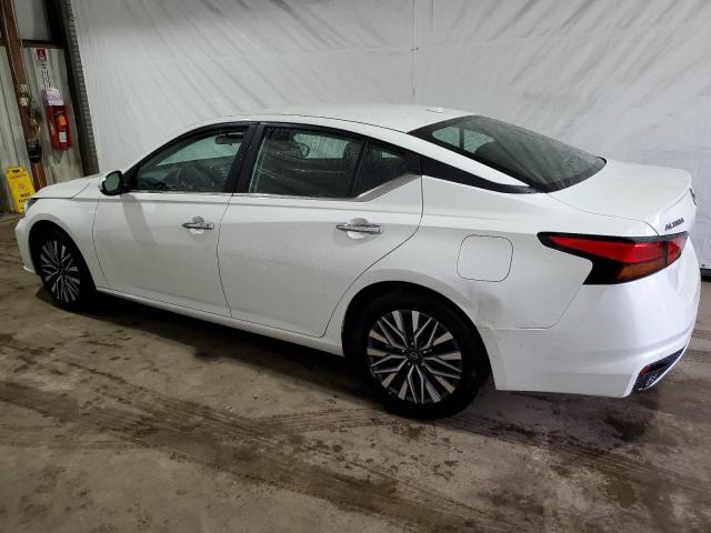 1N4BL4DW7PN385923 - 2023 NISSAN ALTIMA SV WHITE photo 2