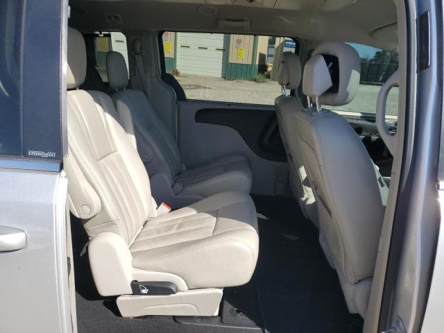 2A4RR8DG1BR614111 - 2011 CHRYSLER TOWN & COU TOURING L SILVER photo 11