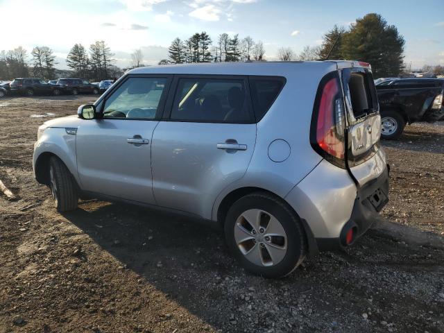 KNDJN2A2XF7790960 - 2015 KIA SOUL SILVER photo 2