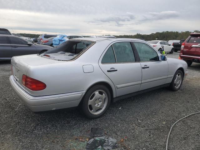 WDBJF70HXXA795207 - 1999 MERCEDES-BENZ E 430 SILVER photo 3