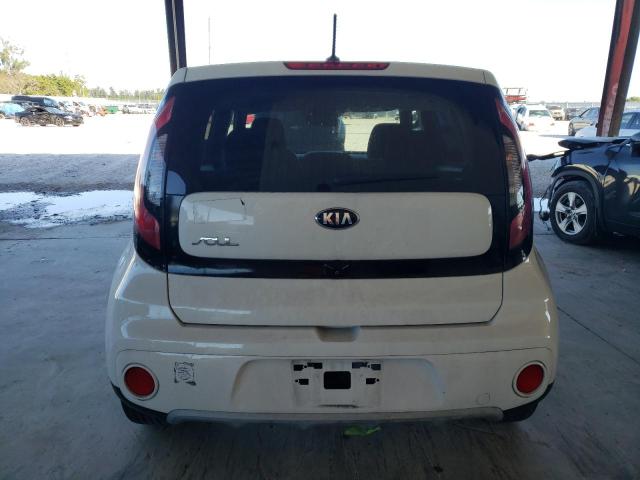 KNDJP3A55K7918414 - 2019 KIA SOUL + WHITE photo 6