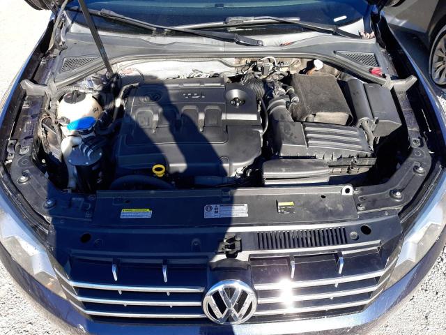 1VWBV7A37FC043864 - 2015 VOLKSWAGEN PASSAT SE BLUE photo 11