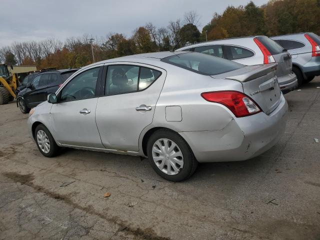 3N1CN7AP1EL869125 - 2014 NISSAN VERSA S SILVER photo 2