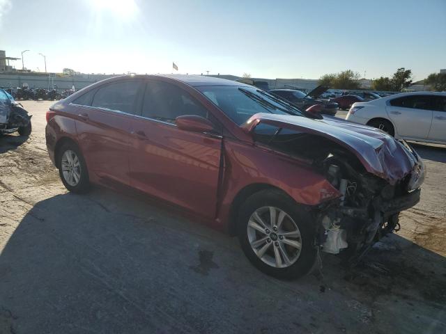 5NPEB4AC1DH636046 - 2013 HYUNDAI SONATA GLS RED photo 4