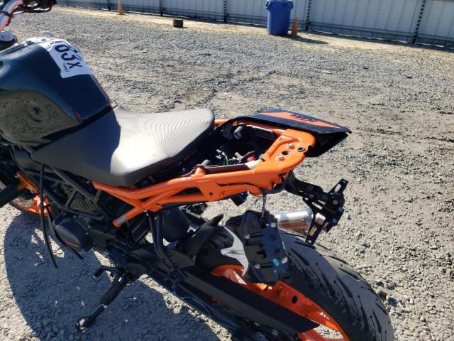 MD2JPC407PC020535 - 2023 KTM 200 DUKE ORANGE photo 9