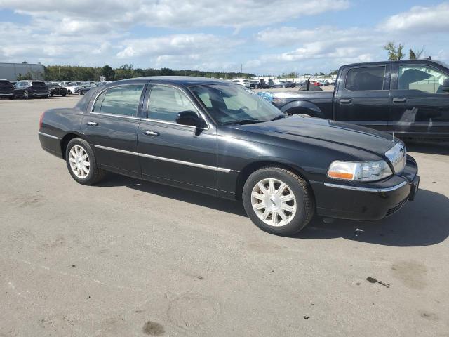 2LNHM82V09X611705 - 2009 LINCOLN TOWN CAR SIGNATURE LIMITED BLACK photo 4