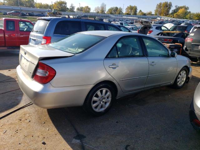 4T1BF32K12U012060 - 2002 TOYOTA CAMRY LE SILVER photo 3