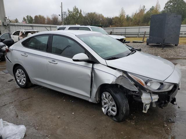 3KPC24A33KE047766 - 2019 HYUNDAI ACCENT SE SILVER photo 4