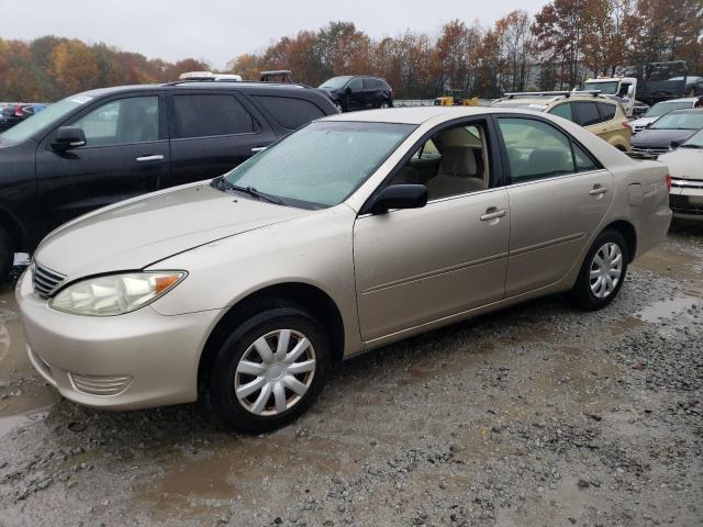 JTDBE32K563059630 - 2006 TOYOTA CAMRY LE GOLD photo 1