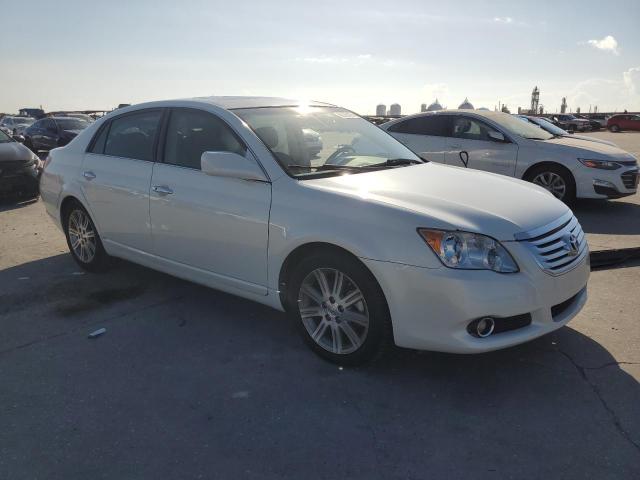 4T1BK36B38U314285 - 2008 TOYOTA AVALON XL WHITE photo 4