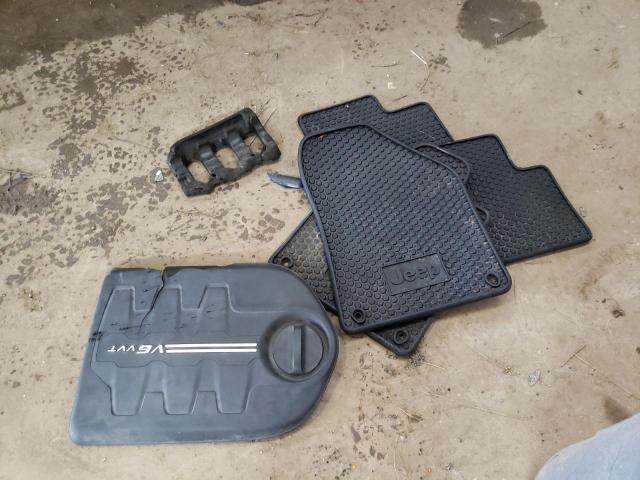 1C4PJMBSXGW309354 - 2016 JEEP CHEROKEE TRAILHAWK BLACK photo 13