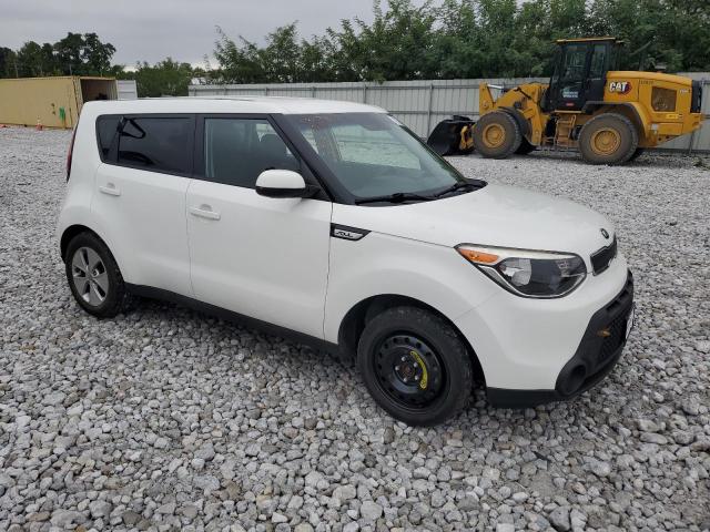 KNDJN2A24G7262347 - 2016 KIA SOUL WHITE photo 4