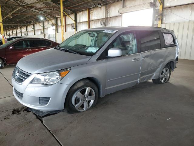 2V4RW3DG4BR740308 - 2011 VOLKSWAGEN ROUTAN SE SILVER photo 1