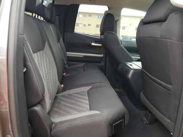 5TFRM5F18JX132179 - 2018 TOYOTA TUNDRA DOUBLE CAB SR/SR5 CHARCOAL photo 10