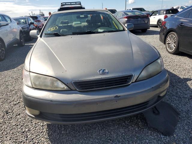 JT8BF28G8W5027171 - 1998 LEXUS ES 300 SILVER photo 5