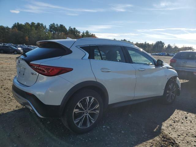 SJKCH5CR2HA035221 - 2017 INFINITI QX30 BASE أبيض صورة 3