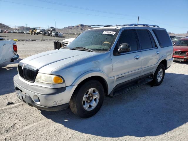 5LMRU27A3XLJ23105 - 1999 LINCOLN NAVIGATOR ვერცხლისფერი ფოტო 1