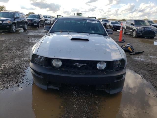 1ZVFT82H355157371 - 2005 FORD MUSTANG GT GRAY photo 5