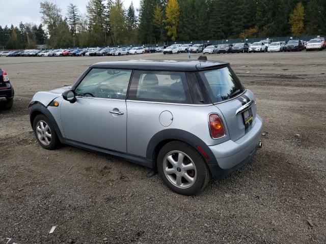 WMWMF335X9TW79647 - 2009 MINI COOPER GRAY photo 2