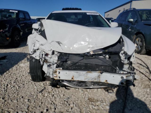 1G1ZC5E15BF258827 - 2011 CHEVROLET MALIBU 1LT 白色 照片 5