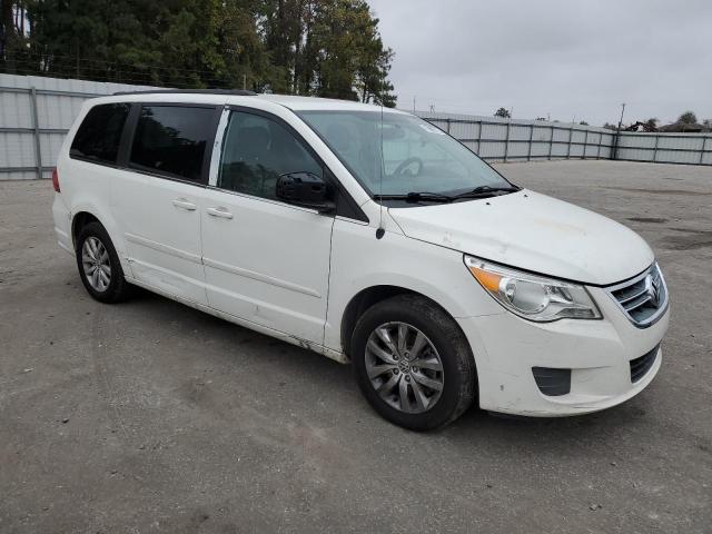 2C4RVABG3CR321484 - 2012 VOLKSWAGEN ROUTAN SE WHITE photo 4