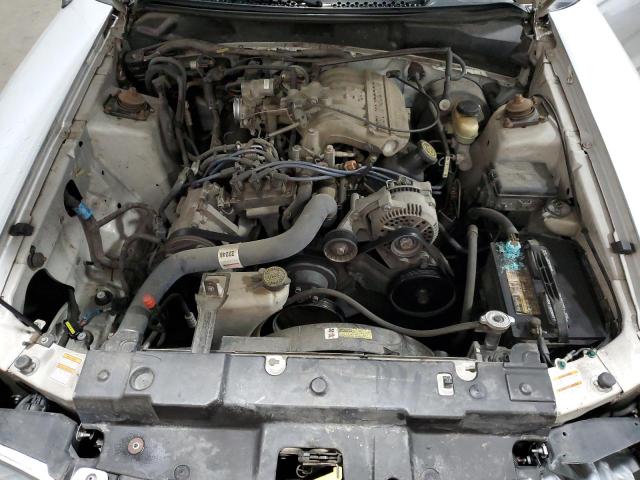 1FAFP4045WF264049 - 1998 FORD MUSTANG SILVER photo 11