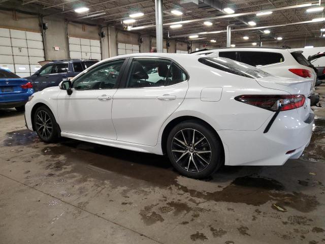4T1T11BK0PU107496 - 2023 TOYOTA CAMRY SE NIGHT SHADE WHITE photo 2