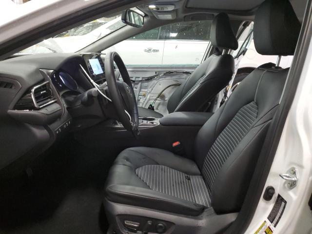 4T1T11BK0PU107496 - 2023 TOYOTA CAMRY SE NIGHT SHADE WHITE photo 7