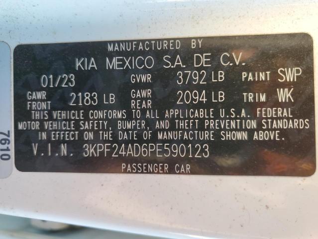 3KPF24AD6PE590123 - 2023 KIA FORTE LX WHITE photo 12