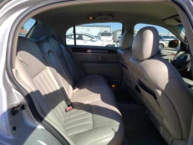1LNHM81W53Y706827 - 2003 LINCOLN TOWN CAR EXECUTIVE SILVER photo 10