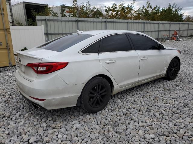 5NPE24AF6FH172491 - 2015 HYUNDAI SONATA SE WHITE photo 3